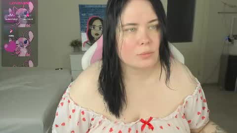 Snapshot of bellybooxo chatting on June 25, 2026, 8:41 am LinaBoo online show from June 25, 2026, 8:41 am