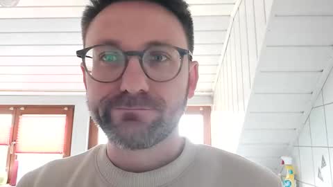 Snapshot of ben00189 chatting on February 14, 2026, 10:12 am ben00189 online show from February 14, 2026, 10:12 am