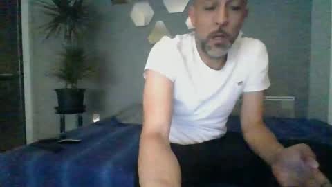 benbare13 online show from January 16, 2025, 8:14 pm