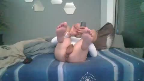 benbare13 online show from February 5, 2025, 10:01 pm