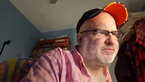 Bendavewill online show from November 23, 2025, 9:42 am