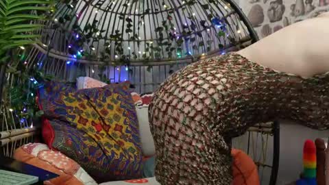 Willow online show from November 17, 2025, 10:15 pm