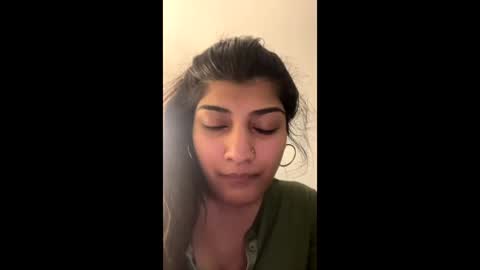 bengalibaddie7_x online show from May 7, 2026, 12:49 am
