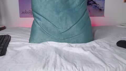 jeison online show from November 11, 2025, 8:09 pm