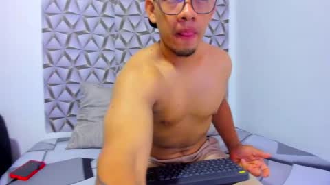 Snapshot of benjamin_lichx chatting on April 6, 2026, 1:23 pm Benjamin online show from April 6, 2026, 1:23 pm
