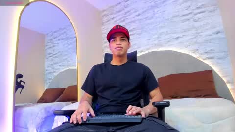 BENJAMIN online show from February 28, 2025, 4:10 pm