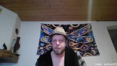 Snapshot of benji_32 chatting on January 4, 2025, 2:14 am Benji -- BE RESPECTFULL OR LEAVE -- online show from January 4, 2025, 2:14 am