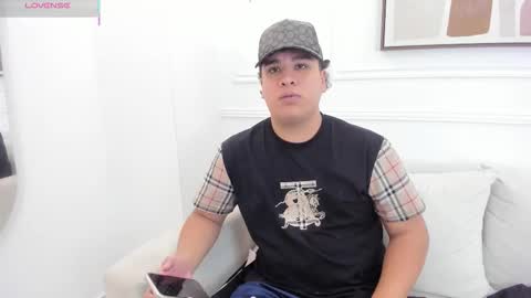 Snapshot of bennett_alejoo chatting on September 11, 2025, 4:18 pm bennett_alejoo online show from September 11, 2025, 4:18 pm