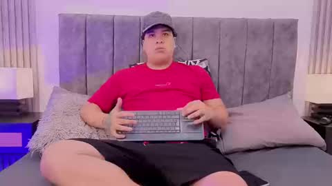 Snapshot of bennett_alejoo chatting on September 18, 2025, 4:31 pm bennett_alejoo online show from September 18, 2025, 4:31 pm