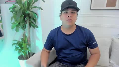 Snapshot of bennett_alejoo chatting on September 24, 2025, 7:06 pm bennett_alejoo online show from September 24, 2025, 7:06 pm