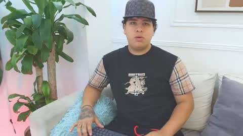 Snapshot of bennett_alejoo chatting on October 17, 2025, 6:21 pm bennett_alejoo online show from October 17, 2025, 6:21 pm