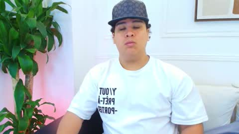 bennett_alejoo online show from January 9, 2026, 6:31 pm