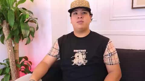 bennett_alejoo online show from February 10, 2026, 6:23 pm