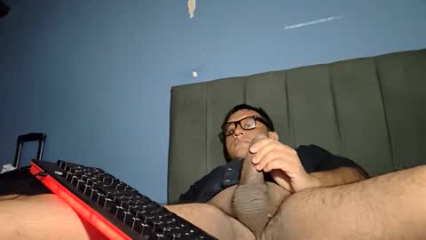 Snapshot of benny_94_project1000 chatting on April 2, 2026, 5:27 am Benn online show from April 2, 2026, 5:27 am