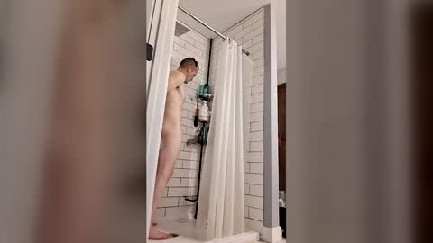 BennyC online show from April 18, 2026, 2:15 am