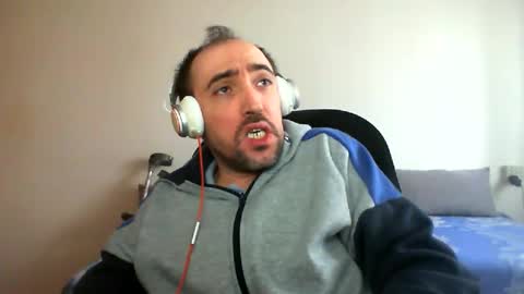 Snapshot of bentish chatting on February 19, 2025, 8:01 am bentish online show from February 19, 2025, 8:01 am