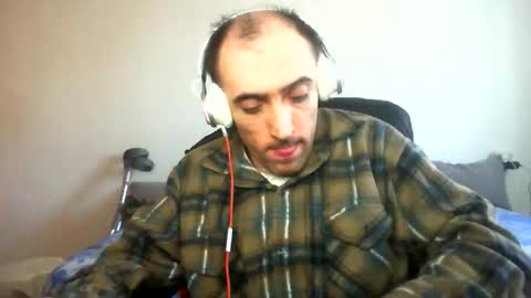 Snapshot of bentish chatting on December 17, 2025, 7:47 am bentish online show from December 17, 2025, 7:47 am