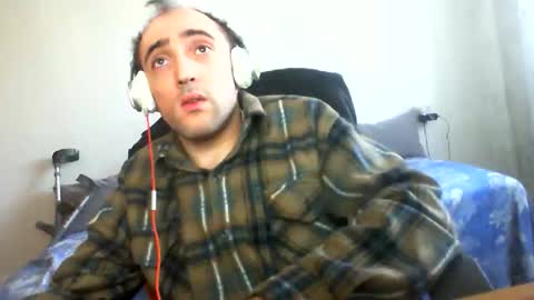 Snapshot of bentish chatting on December 18, 2025, 8:31 am bentish online show from December 18, 2025, 8:31 am