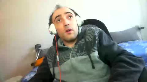 Snapshot of bentish chatting on December 22, 2025, 8:33 am bentish online show from December 22, 2025, 8:33 am