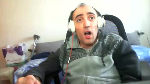 Snapshot of bentish chatting on January 6, 2026, 10:30 am bentish online show from January 6, 2026, 10:30 am