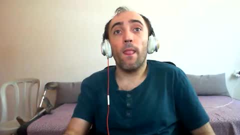 Snapshot of bentish chatting on June 9, 2026, 10:16 am bentish online show from June 9, 2026, 10:16 am