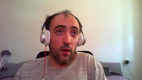 Snapshot of bentish chatting on June 20, 2026, 7:11 am bentish online show from June 20, 2026, 7:11 am
