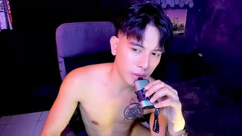 Snapshot of bentlyfuck chatting on December 27, 2024, 9:00 pm bentlyfuck online show from December 27, 2024, 9:00 pm