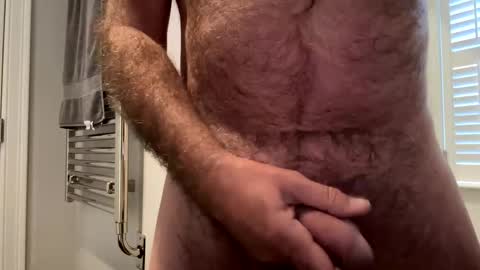 benz10001 online show from March 9, 2025, 1:59 pm