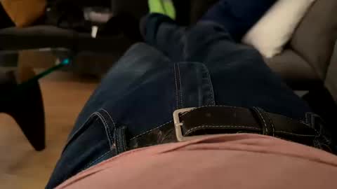 benz10001 online show from October 14, 2025, 2:12 am