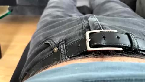 benz10001 online show from March 8, 2026, 4:00 pm