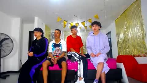 benz boys online show from February 24, 2025, 12:16 pm