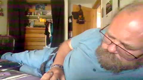 bergeeric1970 online show from October 2, 2025, 6:59 pm