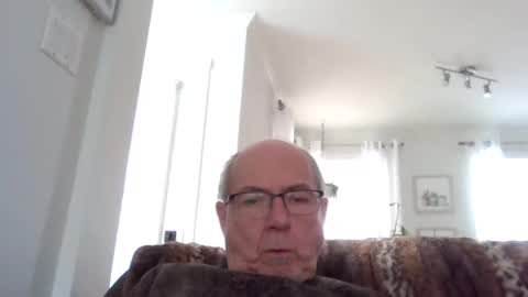 bernard1102 online show from February 5, 2025, 2:26 pm