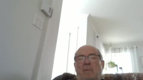 bernard1102 online show from March 19, 2026, 12:53 pm