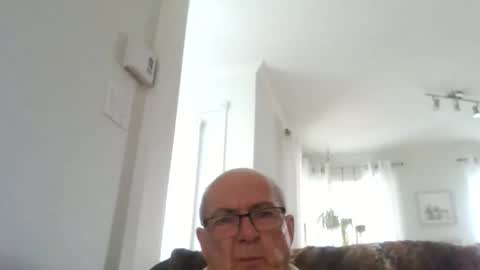 bernard1102 online show from May 25, 2026, 5:08 pm