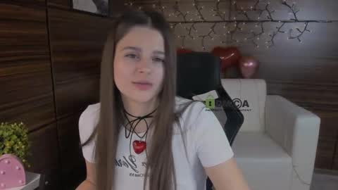 Alma online show from February 26, 2025, 8:54 pm