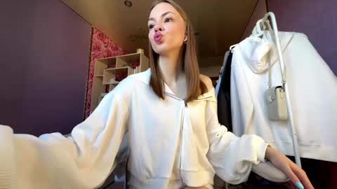 Sofia online show from October 6, 2025, 5:05 am