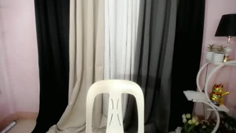 berry_shantal online show from March 27, 2026, 9:14 pm