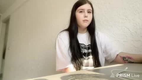 Snapshot of berry_teeen chatting on August 2, 2026, 8:24 am Victoria online show from August 2, 2026, 8:24 am