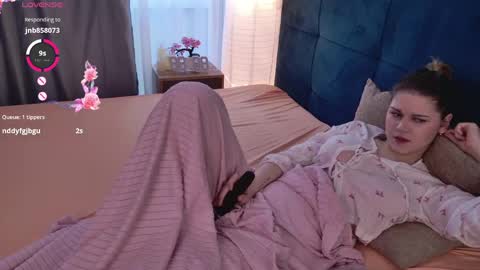 berrybitte online show from April 10, 2026, 6:18 am