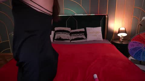 Violette online show from October 14, 2025, 9:26 pm