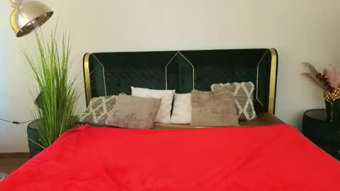 Violette online show from March 20, 2026, 8:08 am