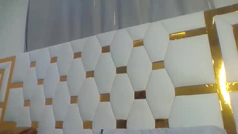 berryl online show from October 26, 2025, 7:09 pm