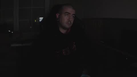 berto3389 online show from November 29, 2025, 2:25 am