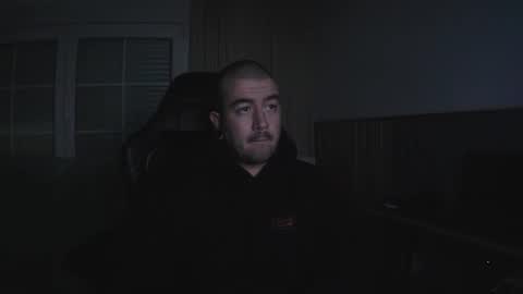 berto3389 online show from December 3, 2025, 1:57 am