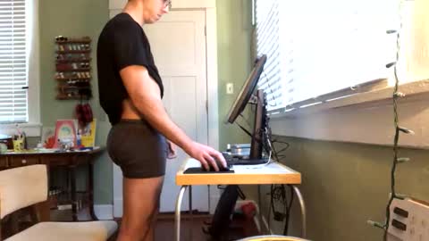 best_triam online show from October 29, 2025, 8:54 pm