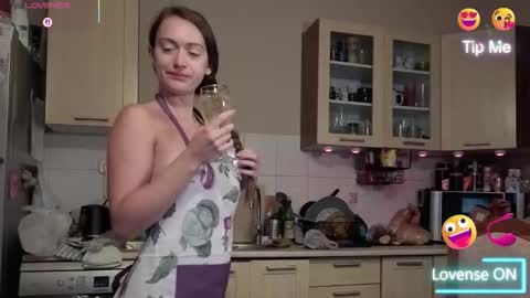 Adria online show from October 8, 2025, 6:38 pm