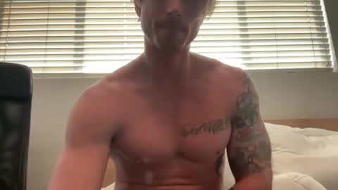 Snapshot of bestcoast35 chatting on September 16, 2025, 11:28 pm Bestcoast3579 online show from September 16, 2025, 11:28 pm