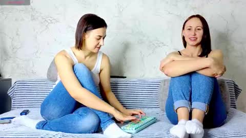 Hellen and Natali online show from February 15, 2026, 7:51 am