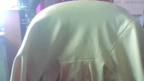 bestmann979994 online show from November 3, 2025, 9:54 am